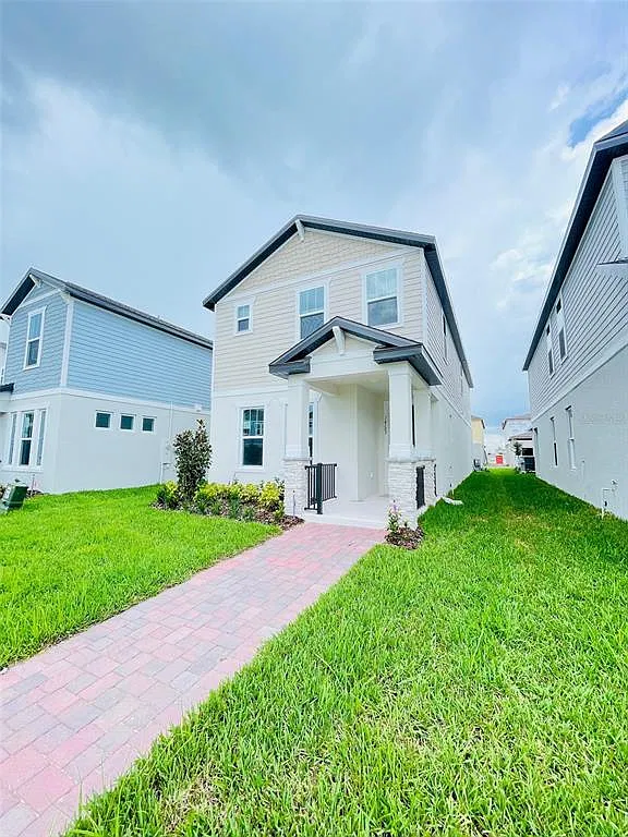 4 bed, 2.5 bath, 2082 sqft, $2,895 — Photo 2