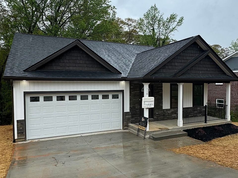 1st image of 120 Theodosia Dr