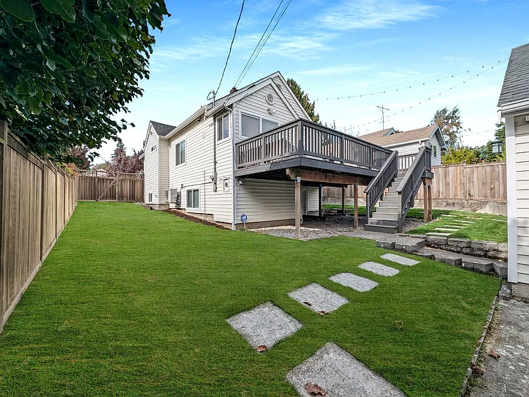 4030 38th Ave SW — Photo 43