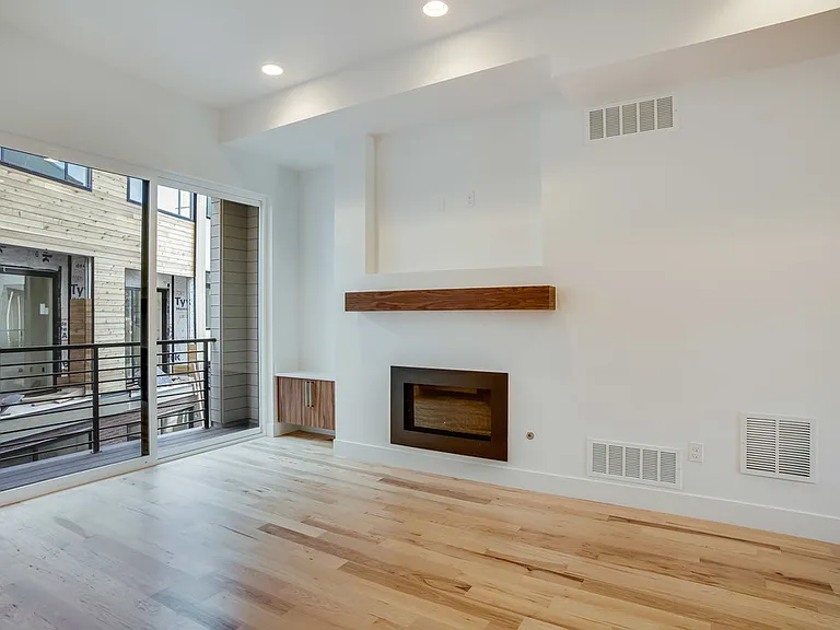 2248 W Powers Ave — Photo 3