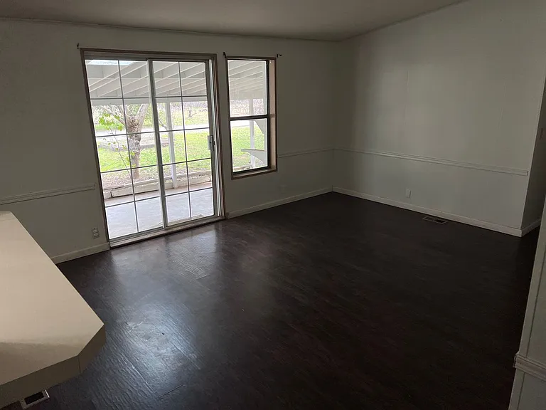 22195 Vallotton Ln — Photo 12