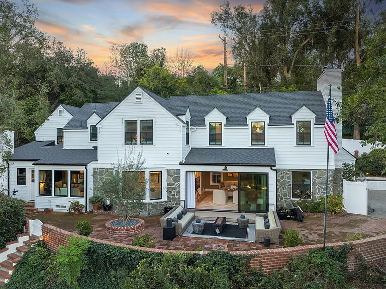 3100 Coldwater Canyon Ave — Photo 117