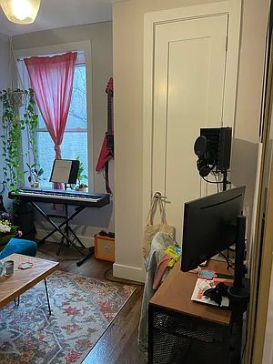 Rented by Evergreen Realty & Investments | media 14