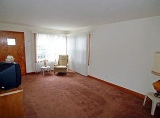 2512 Grove St, River Grove, IL 60171