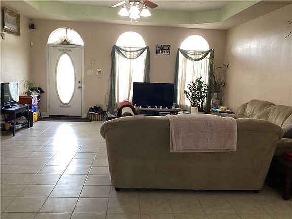 2nd image of 5311 Toulon St