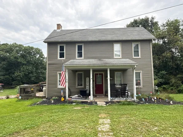 46 Chapel Hill Rd, Claysville, PA 15323