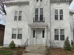 207 Washington St, Valparaiso, IN