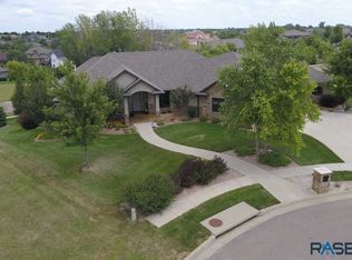6800 S Jovan Cir, Sioux Falls, SD 57108