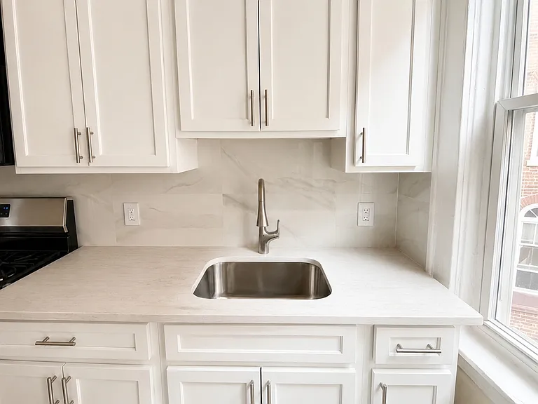 137 Hammond Ave #4 — Photo 14