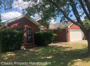 1702 Crestmeadow Ln, Mansfield, TX 76063