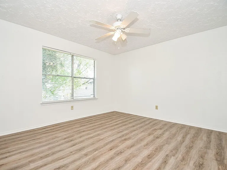12311 Grove Meadow Dr — Photo 22