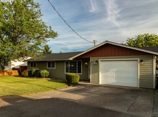 824 SE Riverside Dr, Myrtle Creek, OR 97457