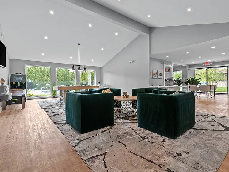 Edge at Novi - Novi, MI — Photo 20