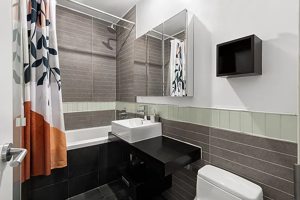 Rented by Compass | media 9