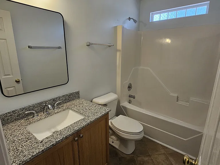 417 Brecknock Ct — Photo 8