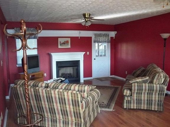 4th image of 281 Kirk Cir