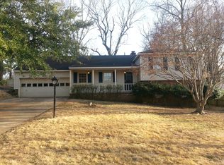 2900 Bannockburn Rd, Memphis, TN 38128