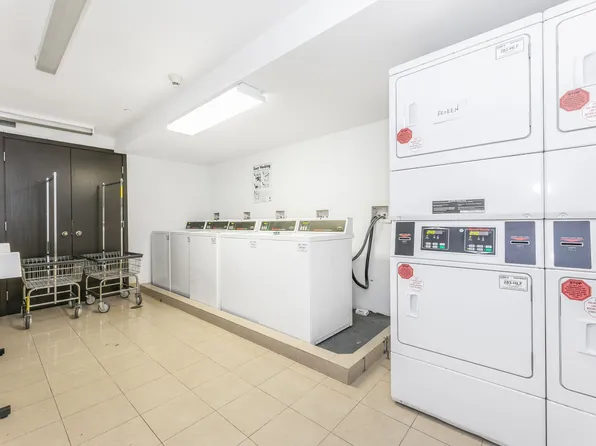 222 East Third Street image 10 of 12