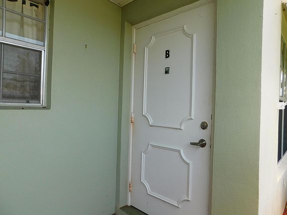 4th image of 927 Savannas Point Drive #B