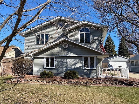 3rd image of 5116 Oak Center Dr