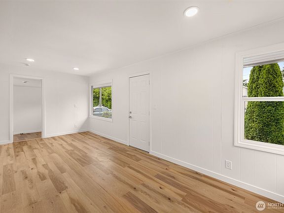 4th image of 12235 43rd Avenue S