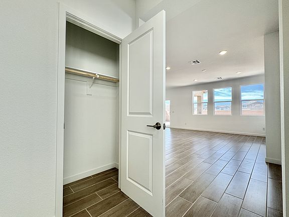 5th image of 9874 Lost Horse Ave