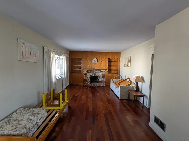 364 Oriente St — Photo 2