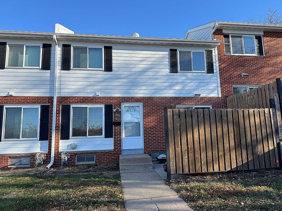 1st image of 2431 S 3rd Street Plz