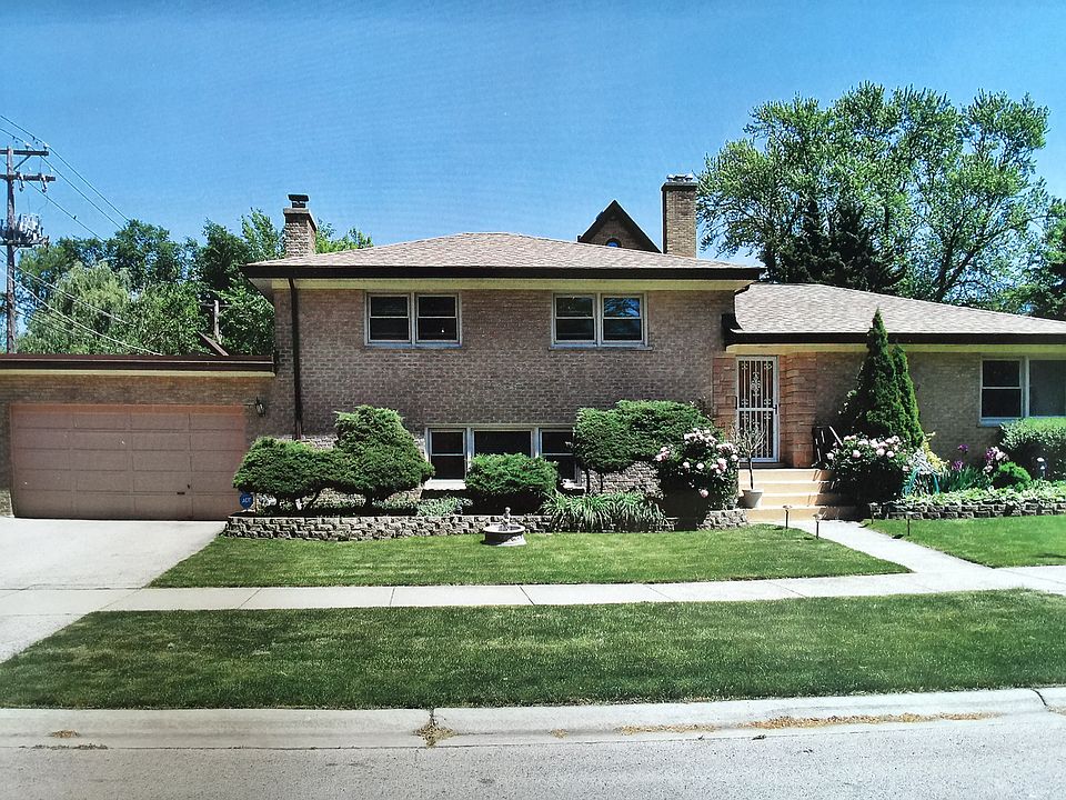 1st image of 900 Yale Ave