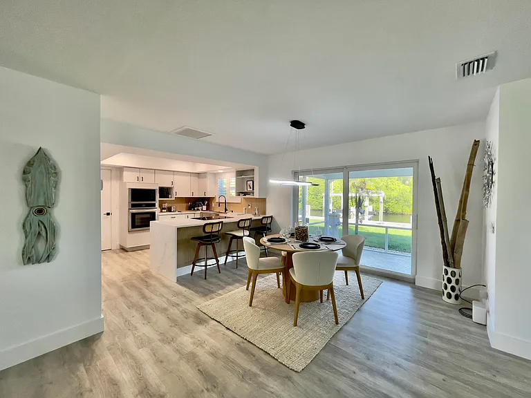 8585 SE Palm St — Photo 12