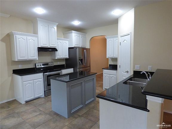 4th image of 2503 Singletary Dr