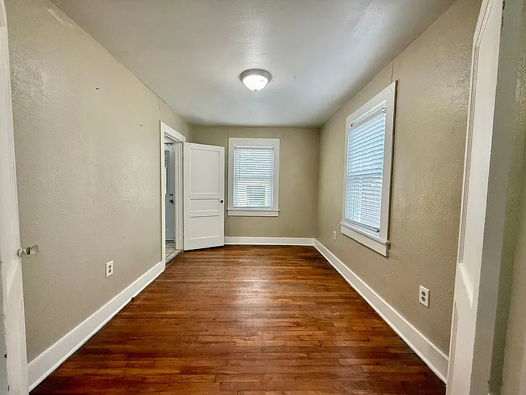 835 Iris St — Photo 7