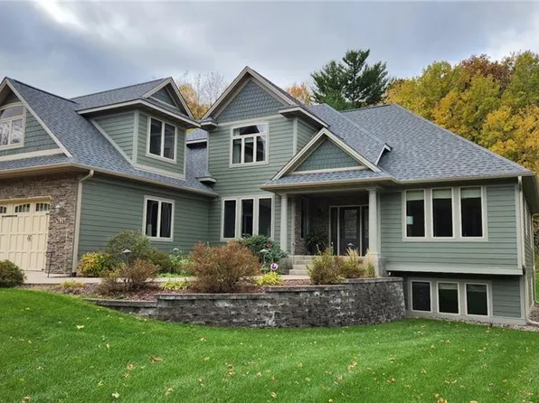 4616 Oakwood Hills Parkway, Eau Claire, WI 54701