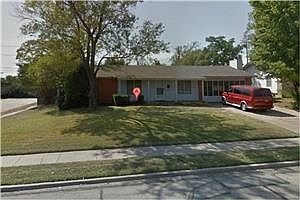 1st image of 2702 Syracuse Dr