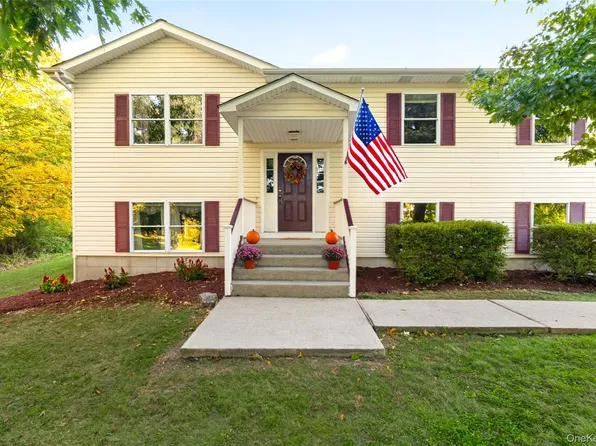 5 Pilgrim Corners Road, Middletown, NY 10940
