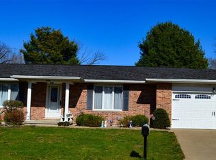 505 Garden Ct, Quincy, IL 62301