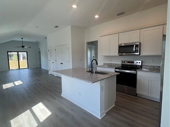 2nd image of 134 Zobora Cir