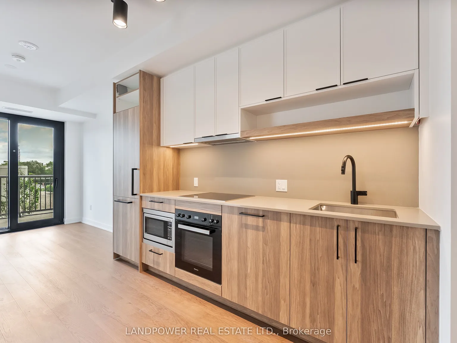 South Forest Hill Residences — Photo 2