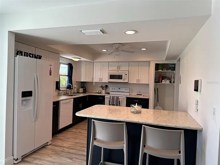 45 Oakland Hills Ct — Photo 16