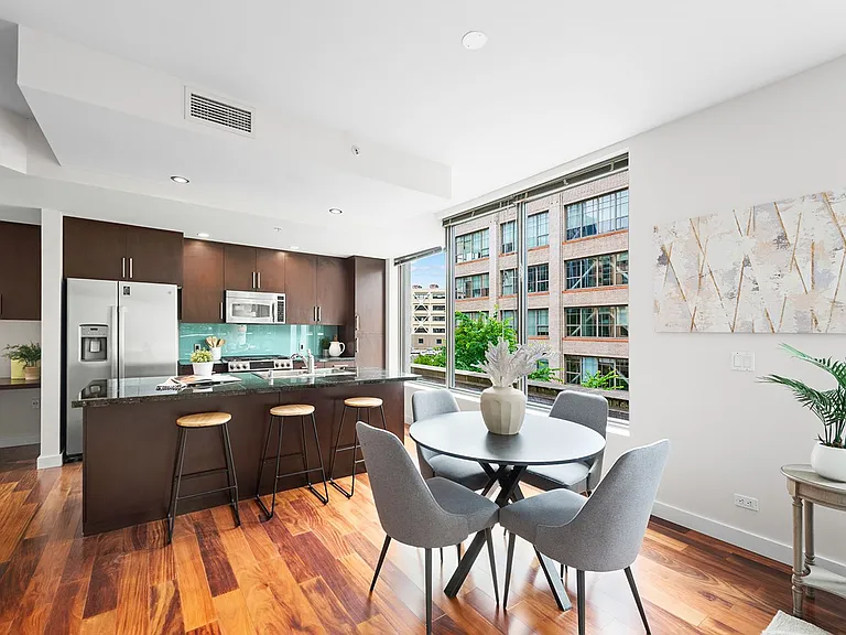 910 Lenora St #S403 — Photo 1