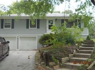 1417 NE 8th St, Blue Springs, MO 64014