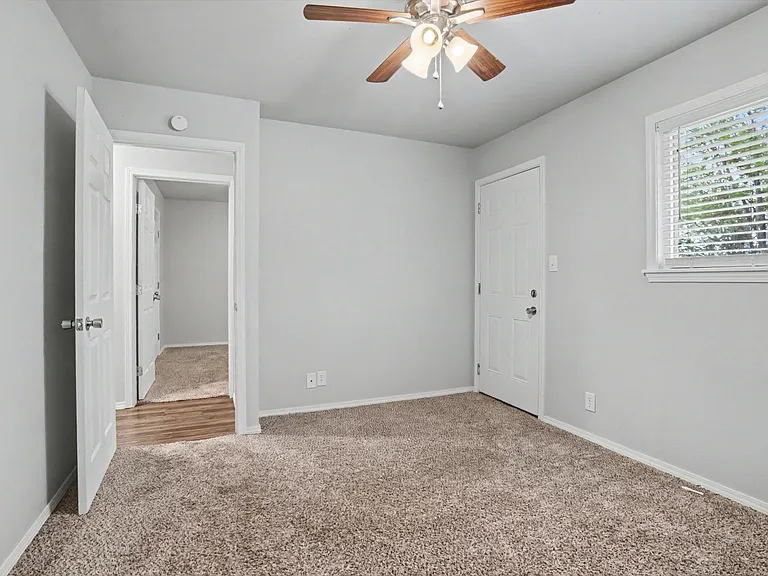 15351 W Highway 66 Hwy #E — Photo 22