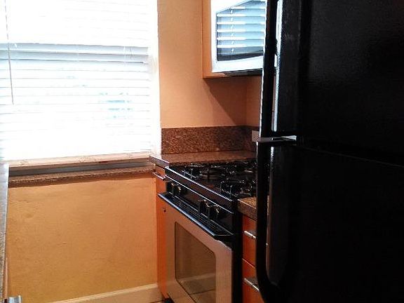 2nd image of 7940 Byron Ave APT 3