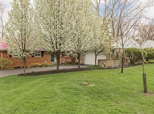 23851 S Woodland Rd, Shaker Hts, OH 44122