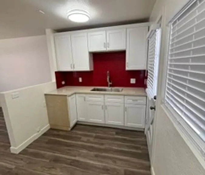 502 E Cody Dr — Photo 9