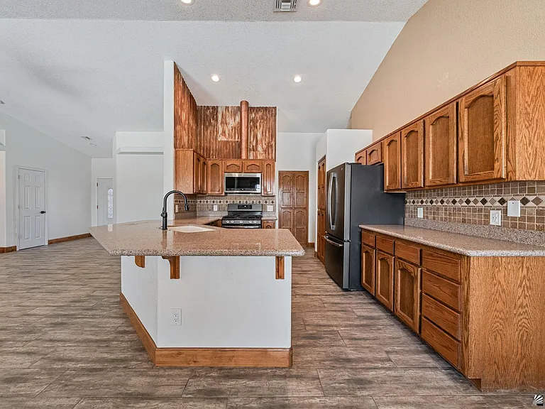 10619 E 35th Pl — Photo 9