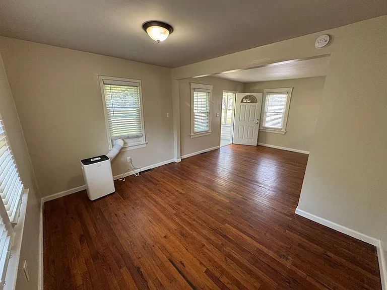 3204 McDowell St — Photo 5