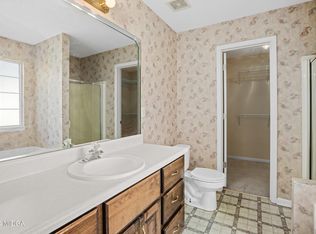 209 Castle Pines Dr, Bonaire, GA 31005