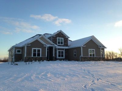 W323N9060 Shadow Ct, Town of merton, WI, 53029