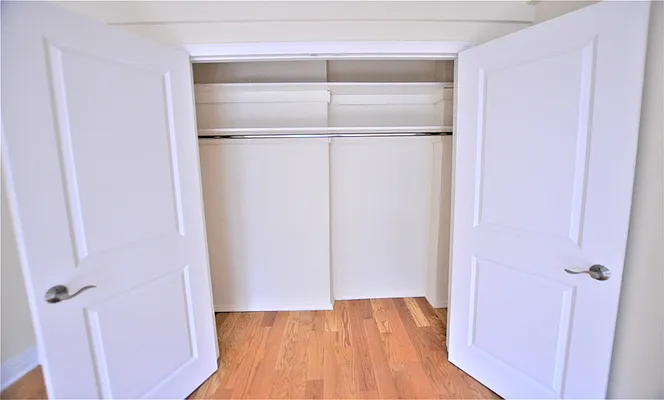 Rented by Manhattan Realty Group | media 22